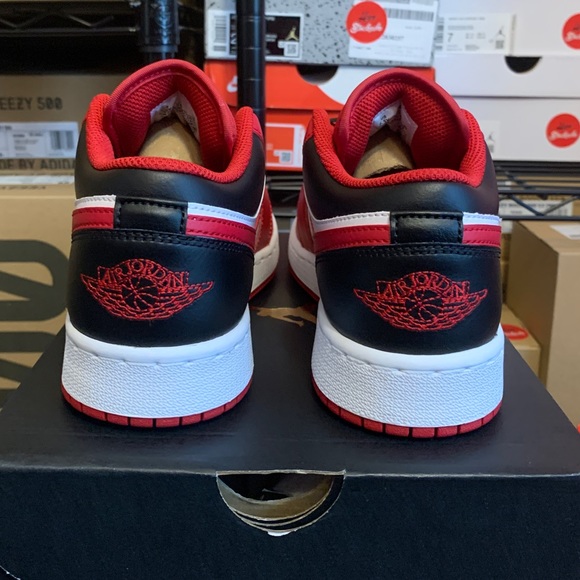 Nike Air Jordan 1 Low Bulls Black White Red Shoes 553560-163 553558-163 GS & Men - Picture 4 of 11